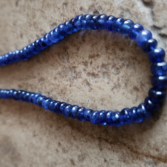 SHASHI Blue Beaded Strand Necklace With Glass Beads - Picture 5 of 9